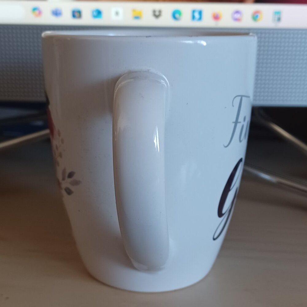 Marketplace Brand Mug Find Me In The Garden Roses Floral Gardening Gift New - Picture 4 of 6